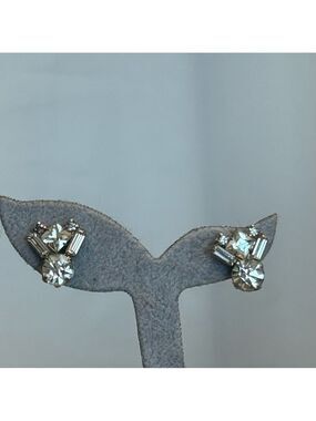 Coro signed vintage Swarovski crystal rhinestone jewelled screw back earrings